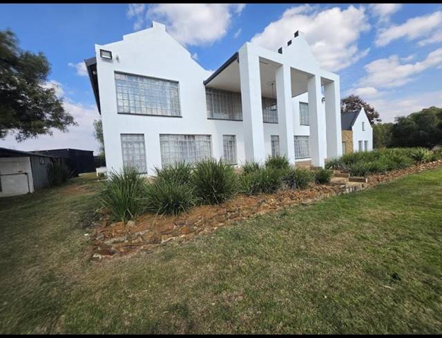 FARM FOR SALE IN WALKERVILLE CENTRAL